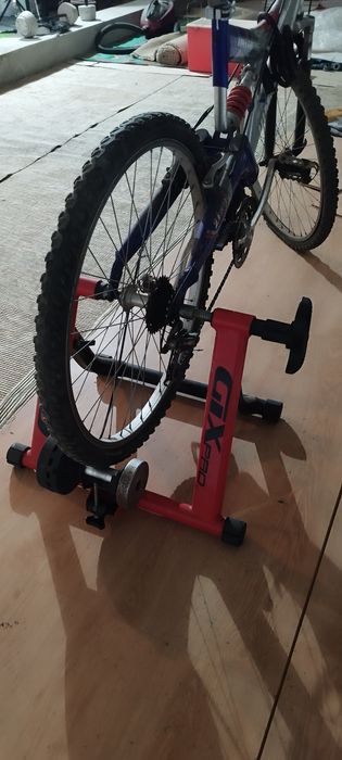 Rolo de treino de bicicleta