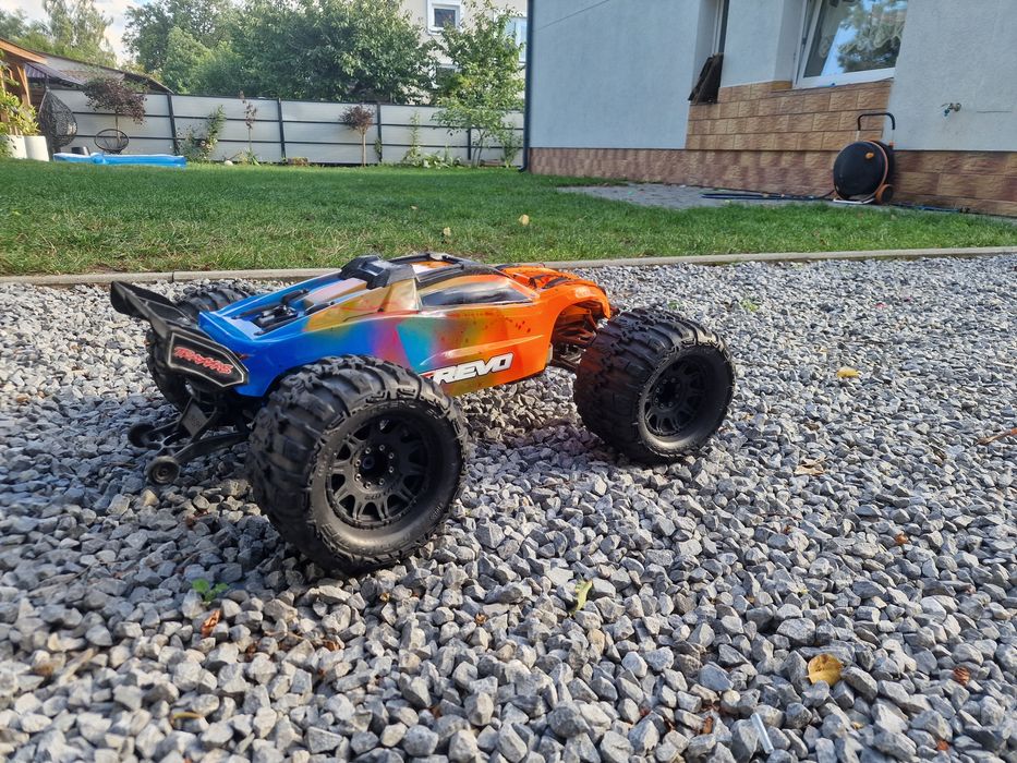 Traxxas Erevo 2.0 hobbywing max6 g2 proline.