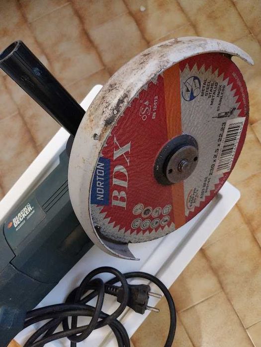 Rebarbadora Black & Decker 2000W