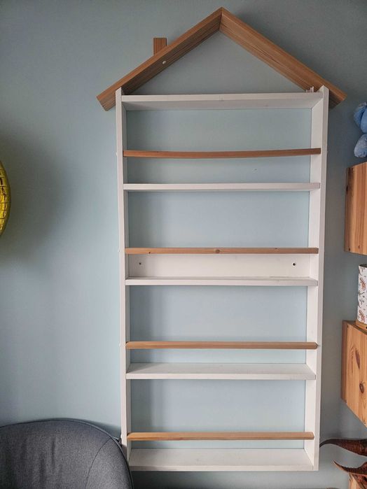 Półka na książki drewniana domek