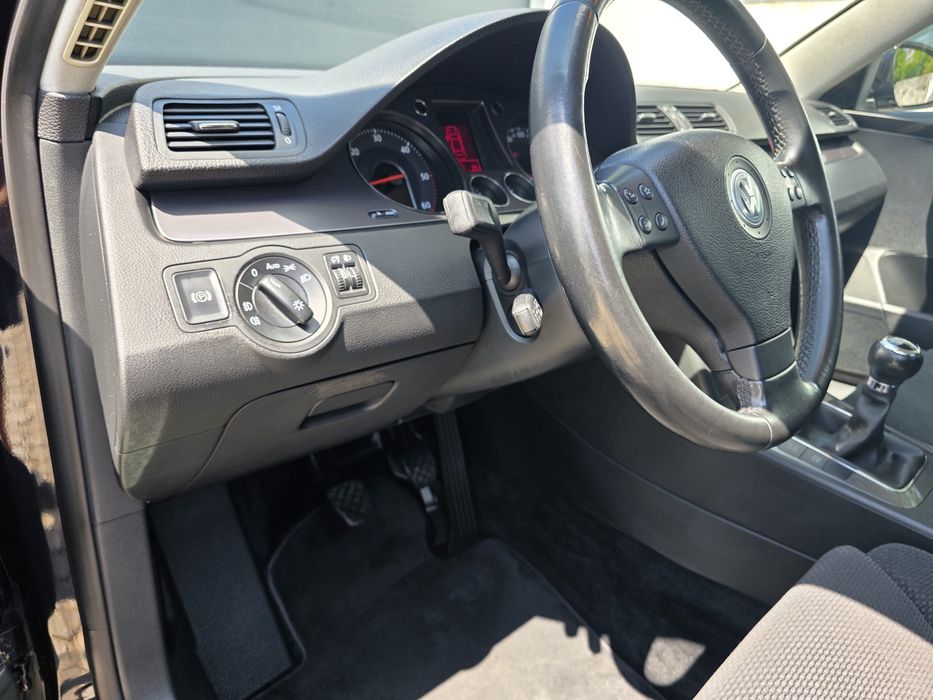 VW Passat 2.0 TDI Confortline Nacional