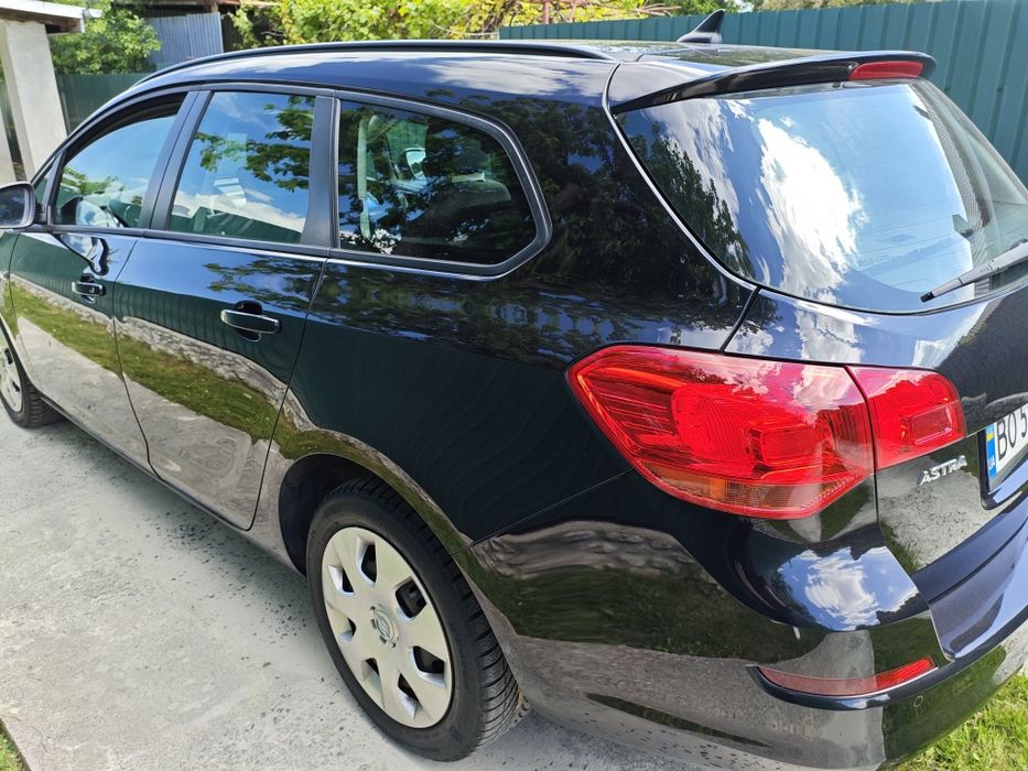 Opel Astra J 2011 1.4 MPI