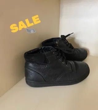 3 речі Куртки зимова,осіння і зим. черевики на хлопця 11-14 років