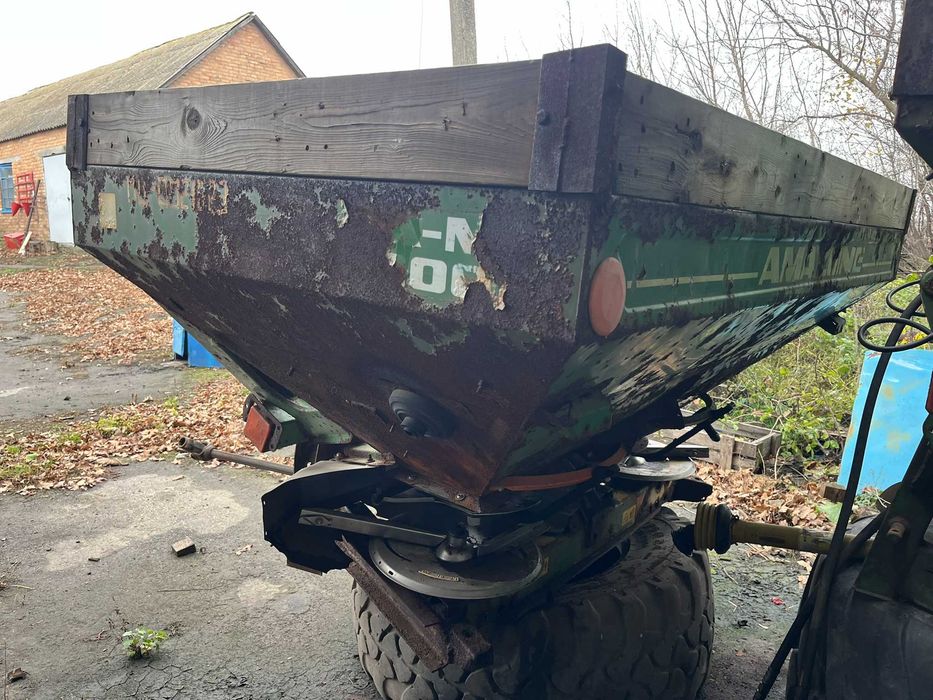 Розкидач добрив Amazone ZAM-24