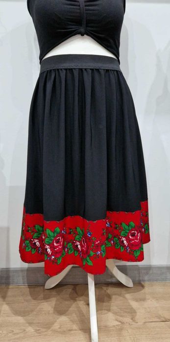 Spódnica czarna z kwiatami 3XL(46)