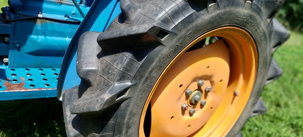 Японський мінітрактор Hinomoto e23  23сили