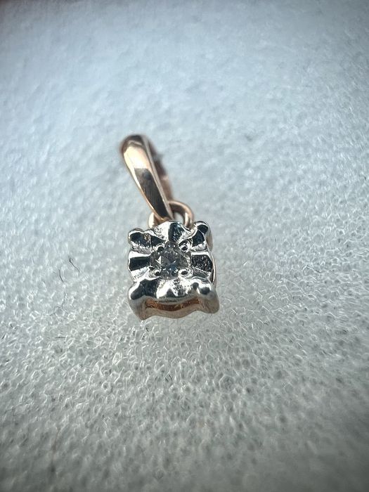 Золотой кулон с бриллиантами 585 проба