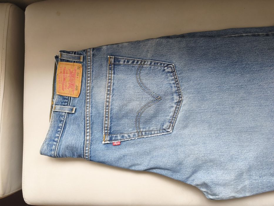 Продам мужские джинсы