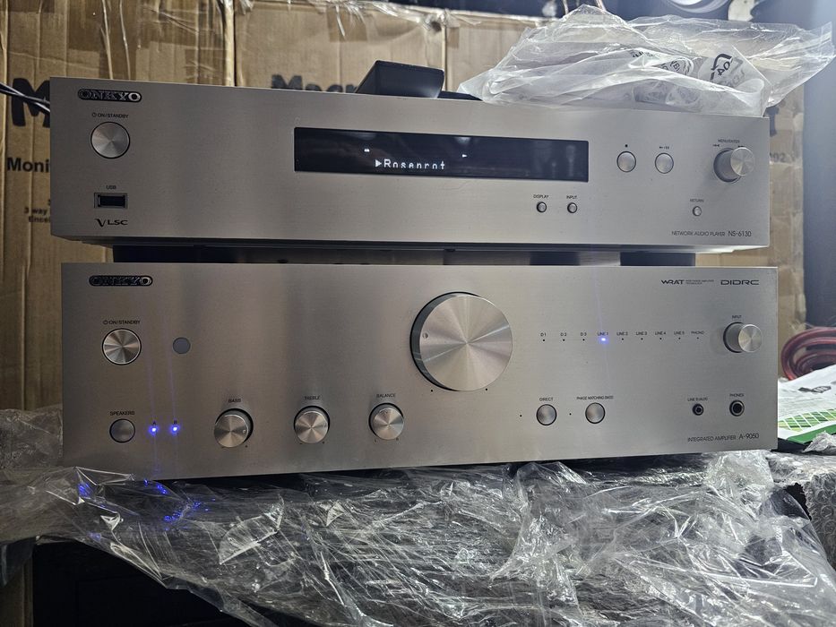 медиаплееров Hi-Res аудио Onkyo NS-6130