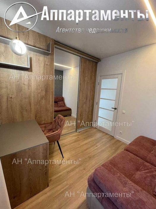 Продам 2к.кв. новострой ЖК Рогатинский, дизайн. ремонт, метро Ц-Рынок