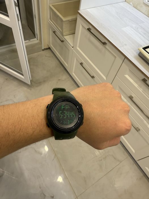 Чоловічий тактичний спортивний годинник з підсвіткою