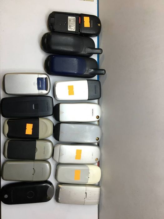 Лот телефонів, ретро кнопочний. Різні стан, неперевірені,на запчастини