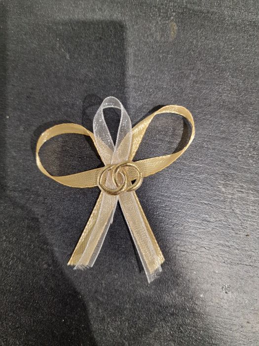 Przypinki na wesele.