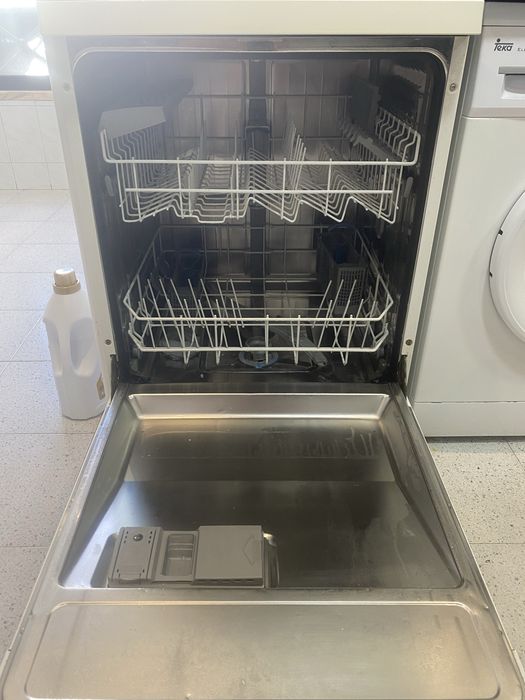 Maquina de lavar Loiça, Muito Bom! (PAGAMENTO EM DINHEIRO NA RETIRADA)