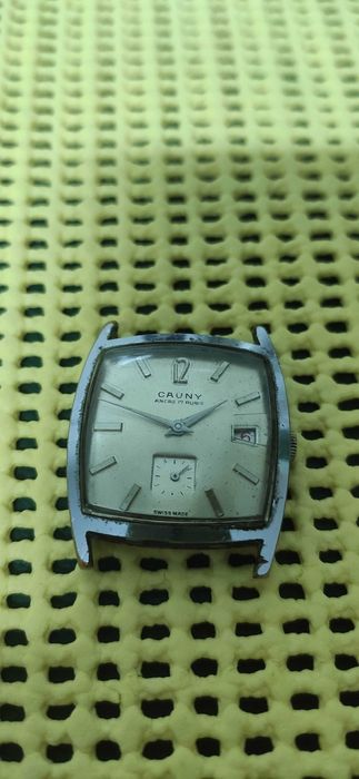 Relógio antigo CAUNY de corda manual