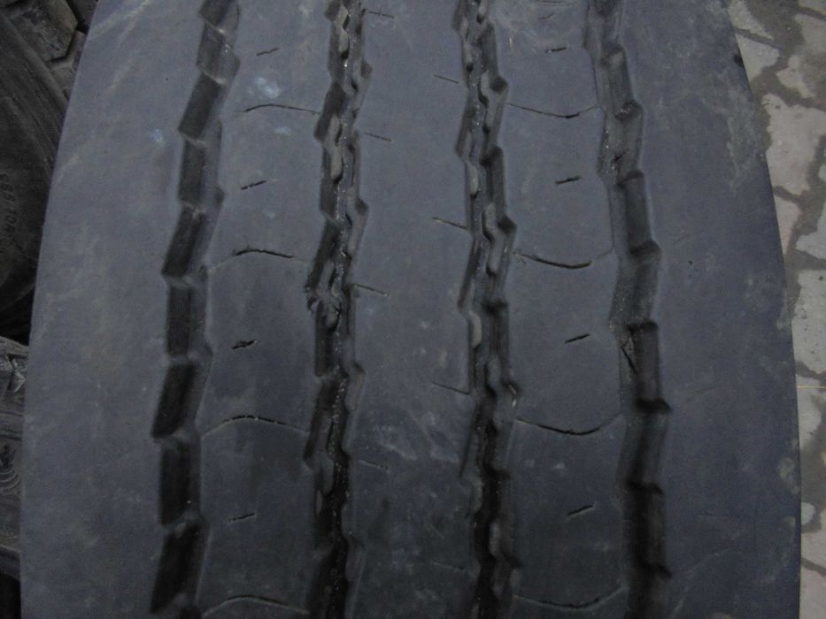 Opona 285/70R19.5 PIRELLI FR 01 (600 netto)