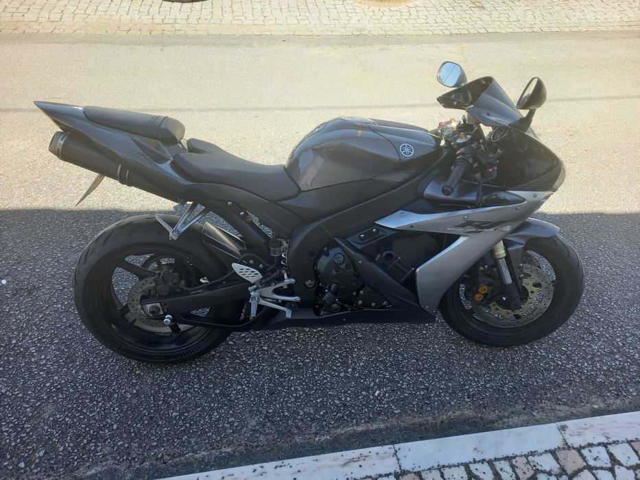 Yamaha r1 2004 rn12
