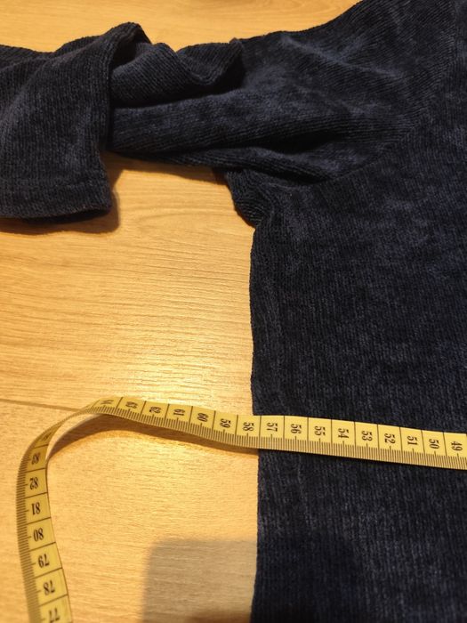 Granatowy sweterek r. L