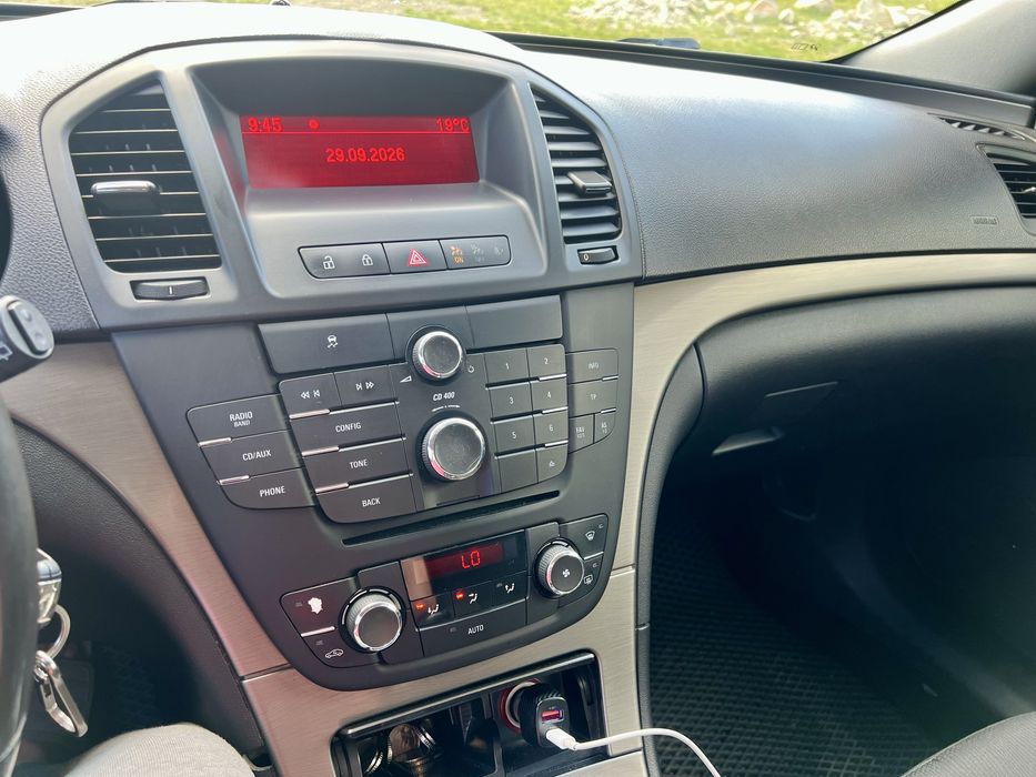 Опель інсікніа Opel Insignia