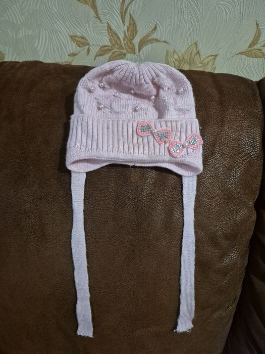 Шапочки на дівчинку