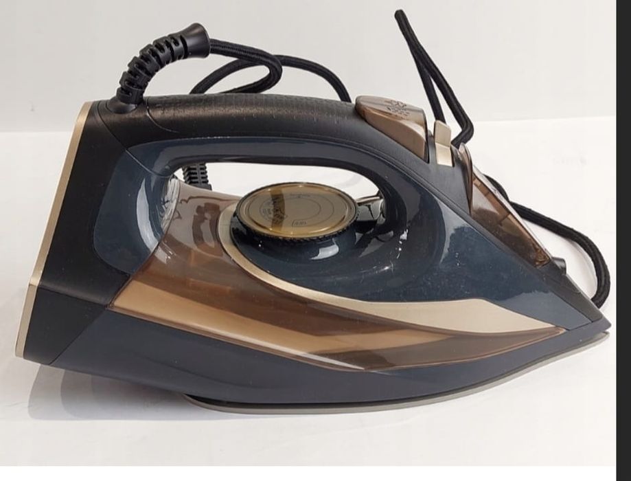 Żelazko parowe Camry CR 5036 3.400W