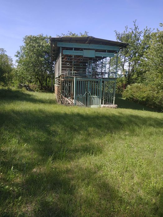 Продається садиба  - дім 2 поверхи, гараж, басейн, чудовий ланшафт