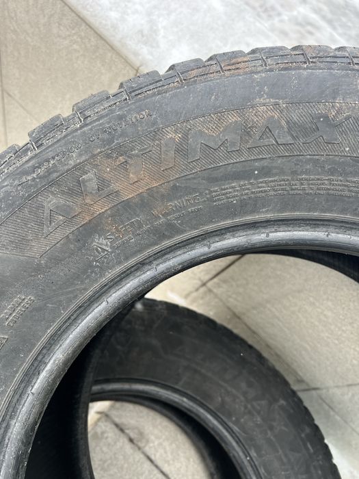 Резина зимова 265/65/17 - 1000 грн