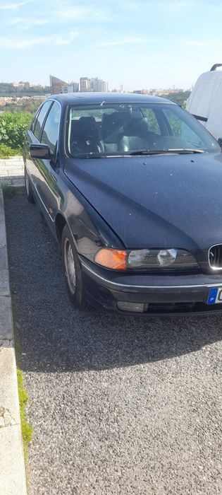 BMW 525TDS 1999 e 268000km ou troco por carro ou mota do mesmo valor