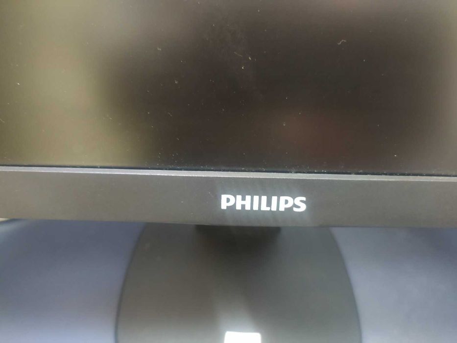 Монітор Philips V243 б/в ідеальний стан