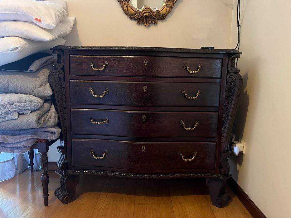 Comoda madeira maciça antiga