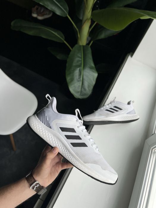 Оригінал! Взуття Adidas (47 розмір, 30,5 см по устілці)