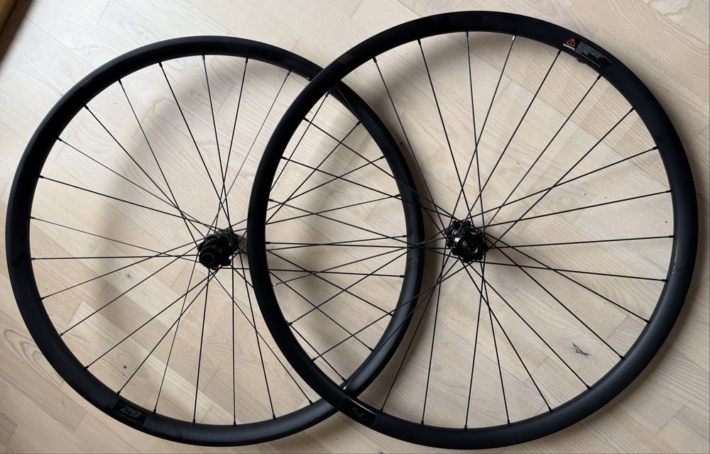 koło Karbon CARBON 29" 15x110 12 x 148 DT swiss 350 wew 27mm MTB XC karbon karbonowe  lekkie 1380g