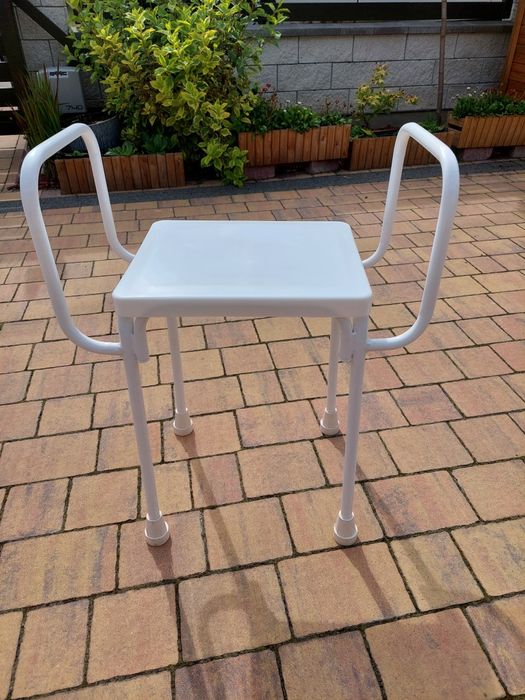 Taboret pod prysznic