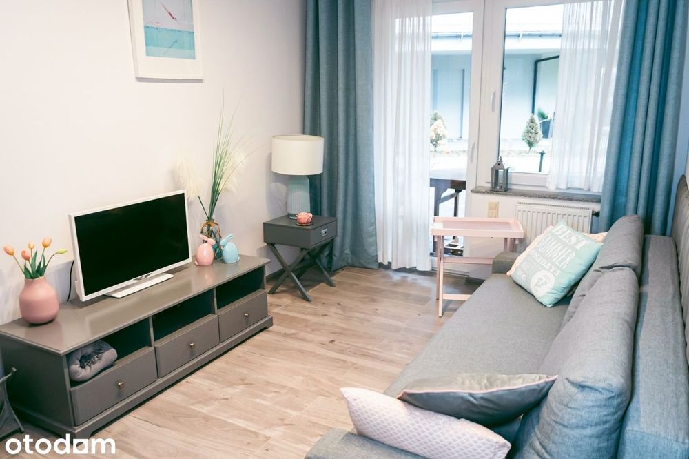 Lato nad morzem, Lux apartament BASENY, kort, parter, taras, parking