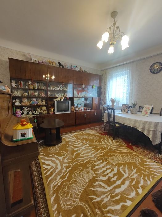 Сдам комнату в доме . Залютино. Оплата 2500 грн.