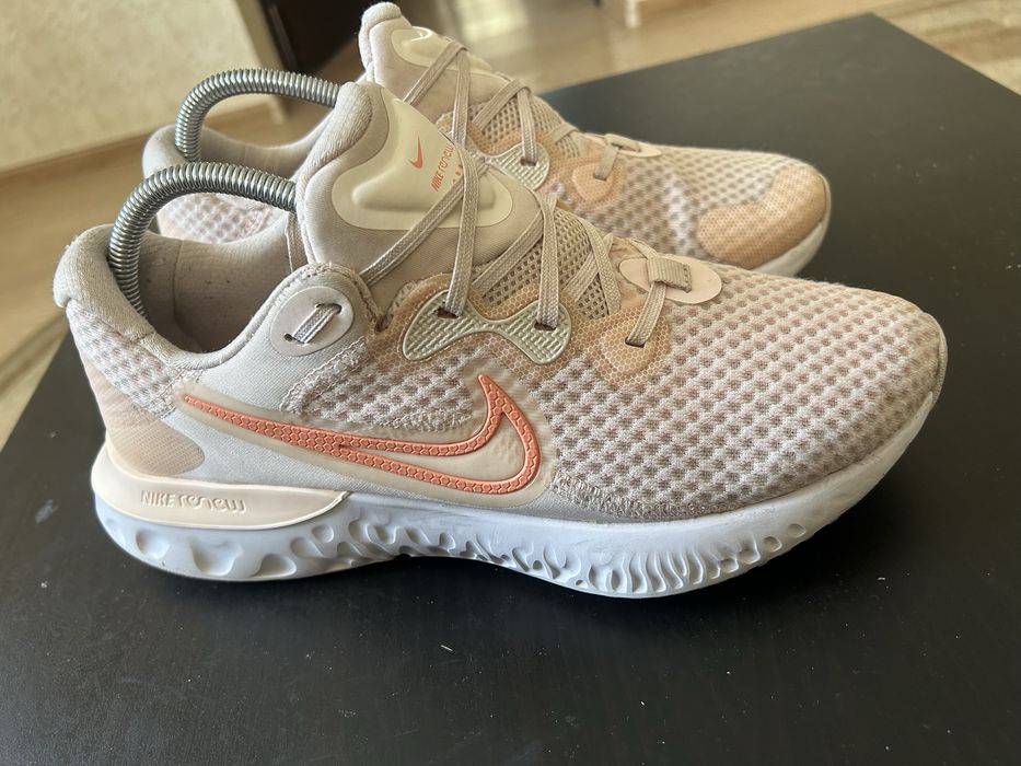 Кросівки Nike Renew Run 2
