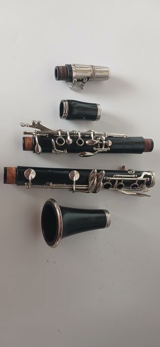 Clarinete Yamaha YCL-250 + Estojo e Acessórios