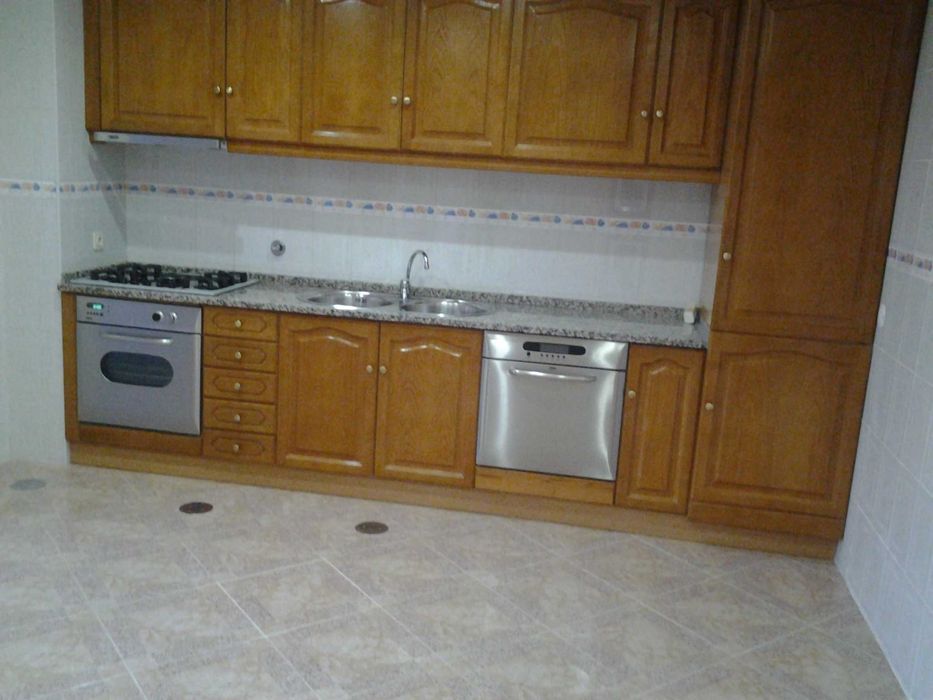 Apartamento T2 para arrendar em Lourosa