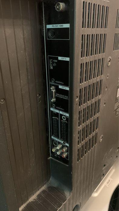 Японский Телевизор Sharp 32 дюйма 81 см