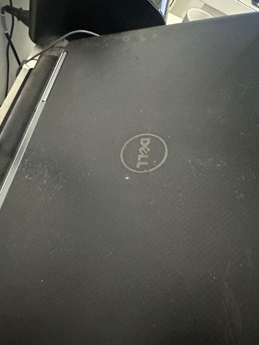 laptop Dell Precision 7520 ekran 17 cali