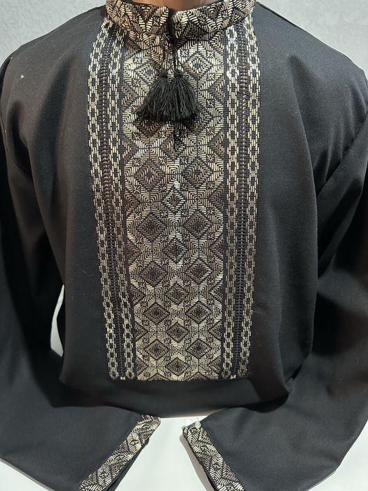 Чоловічі вишиванки. Ручна робота