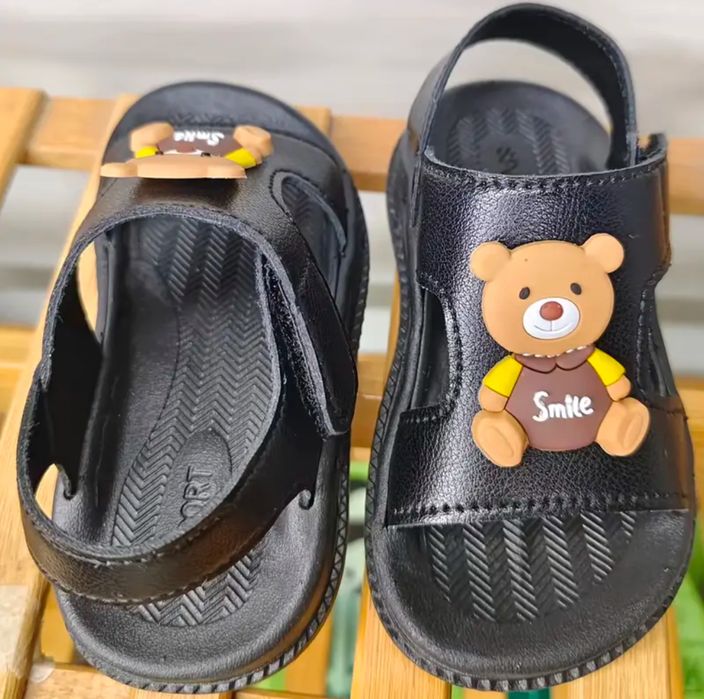 Босоніжки дитячі