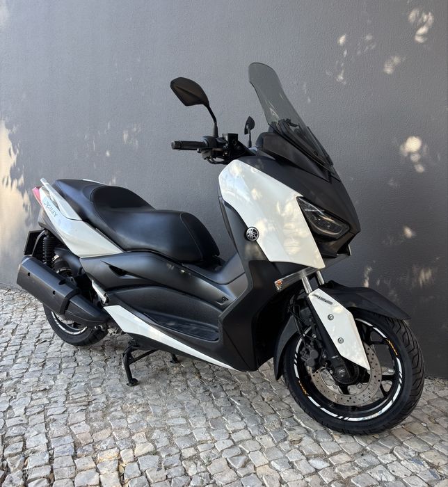 Yamaha XMAX 300