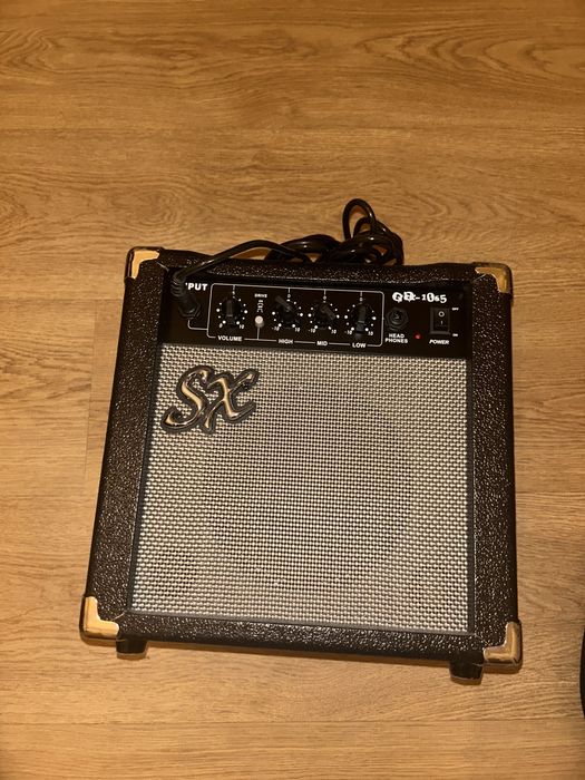 Guitarra e amplificador64409140004098122