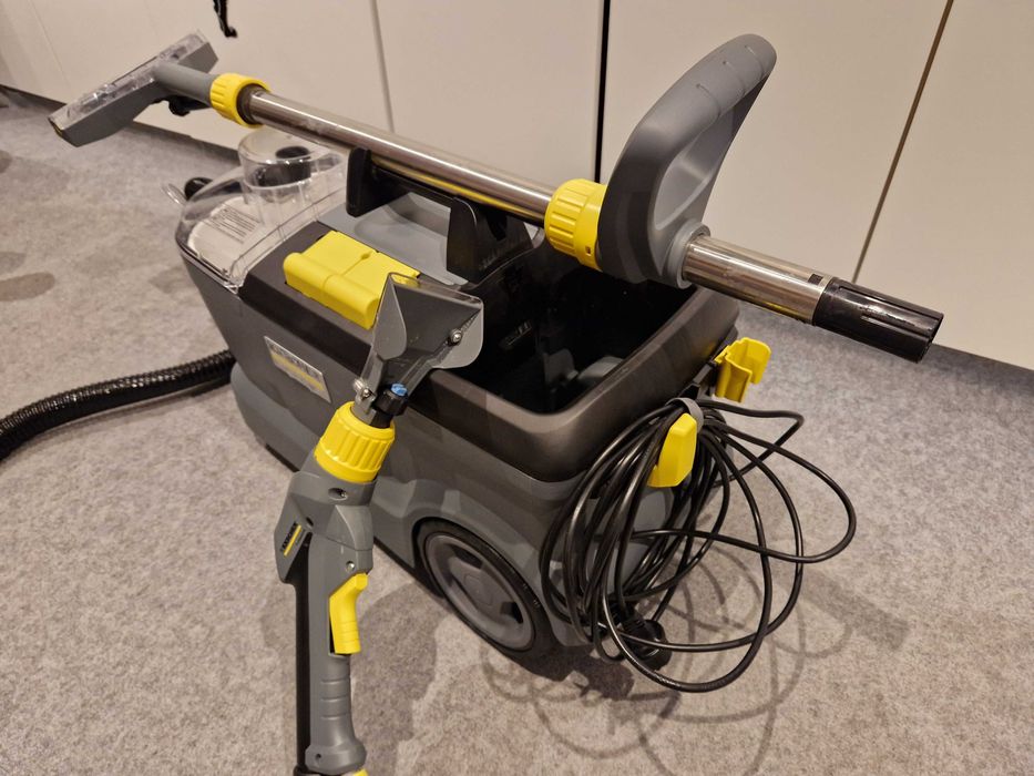 Wynajem Odkurzacza Piorącego Karcher Puzzi 10/1 3 porcje środka Gratis