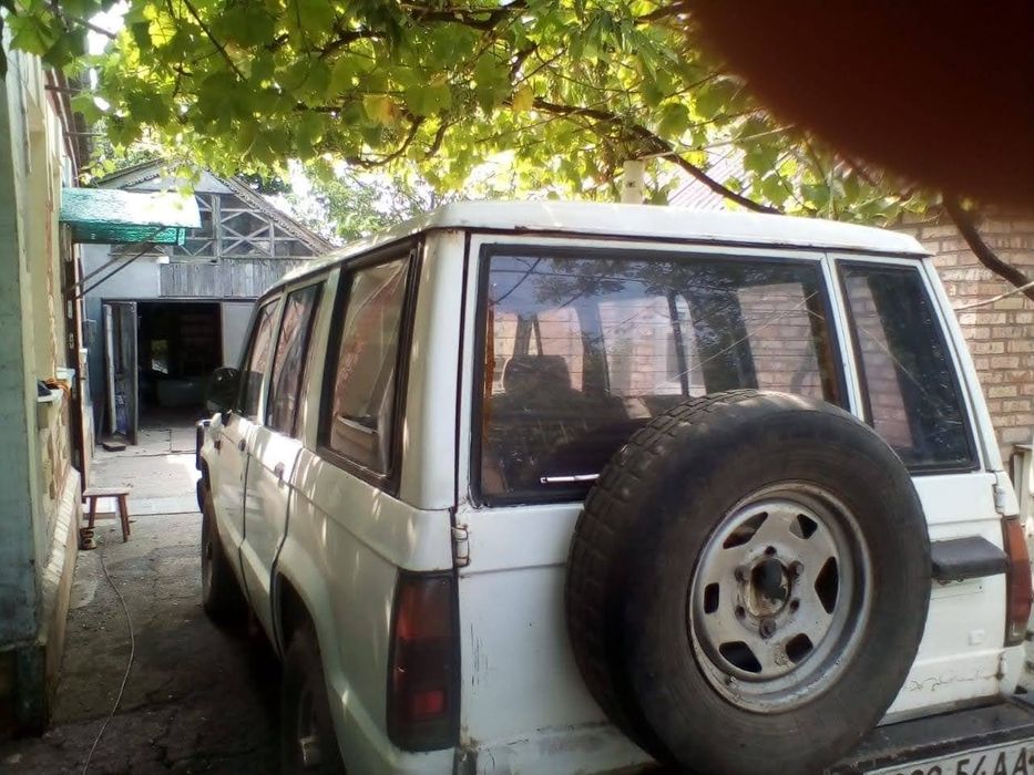 Isuzu Trooper 1986