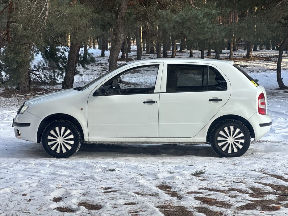 Продам Skoda Fabia 1.2 бензин 2006г