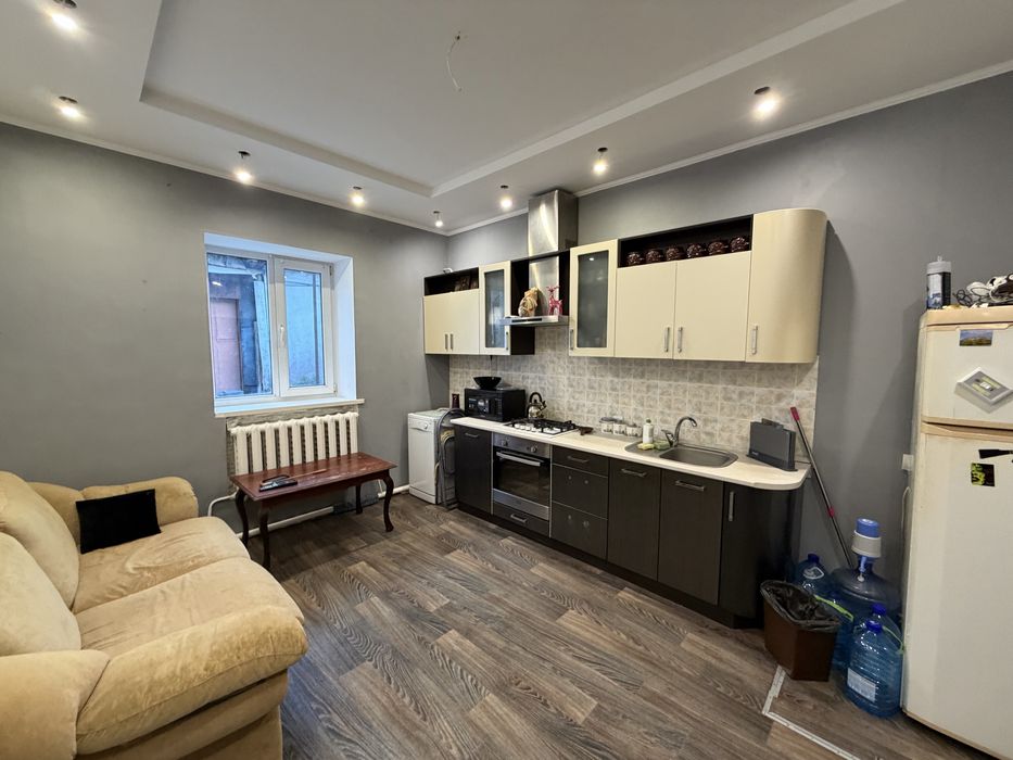 Продаж  1 кімнатної квартири   вул. Погранична / З Слобідська