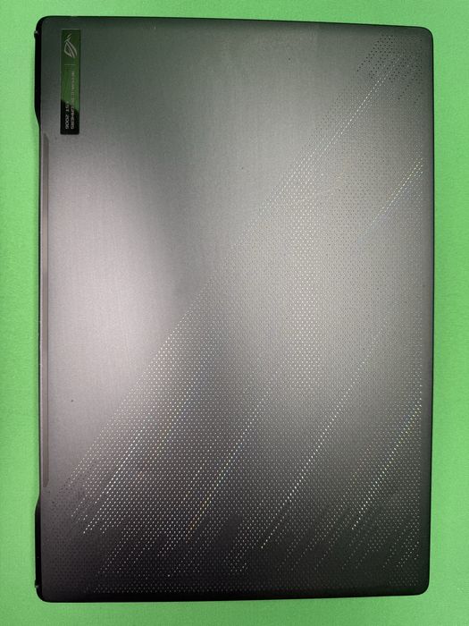 Asus ROG Zephyrus M16 / i5-12500H / RTX 3070 Ti / 24GB / 1TB SSD / 165