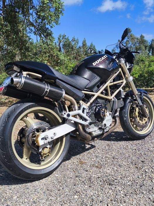 Ducati Monster M900